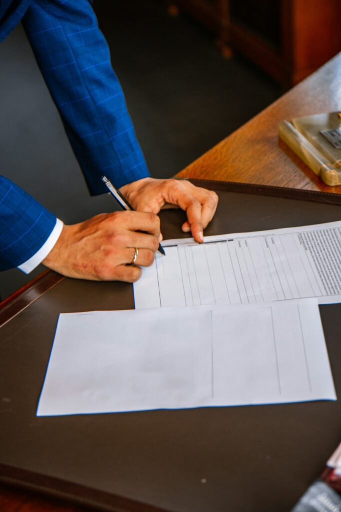 contract-signing